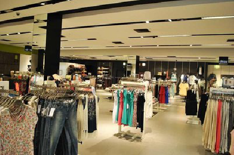 盈江商场里的店面怎么装修？